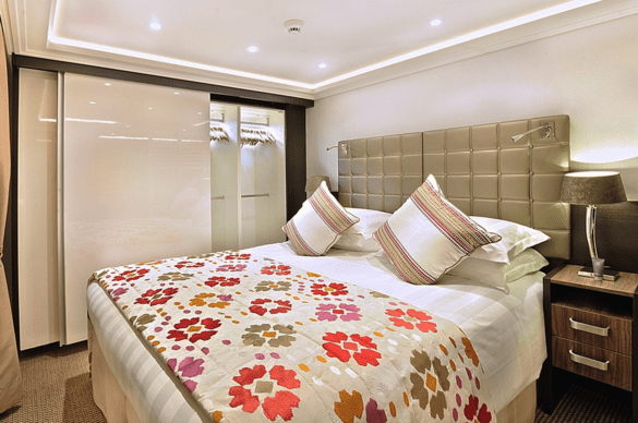 AmaWaterways AmaSiena Suite 4.png